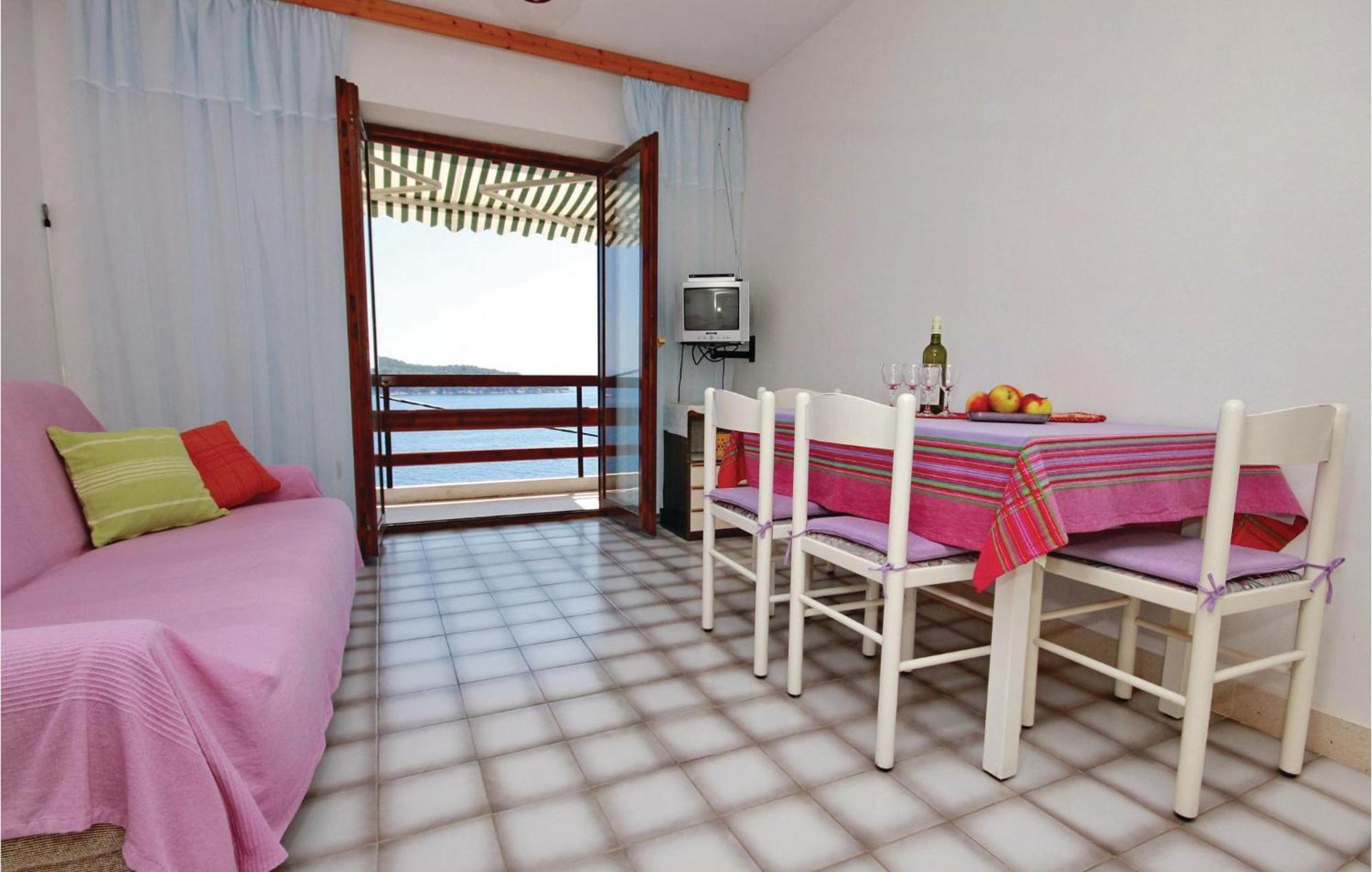 Beautiful Apartment In Prizba With Wifi Exterior photo